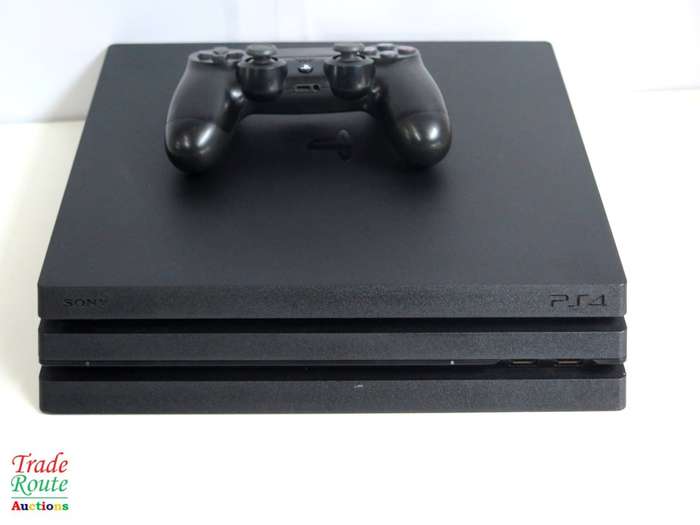 Sony Playstation 4 Console Pro 1TB [CUH-7216b] PS4 PRO + 1 Wireless Controller