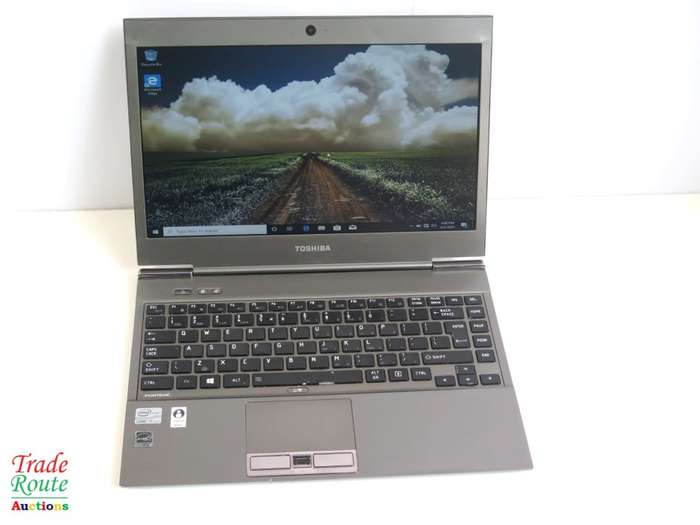 Toshiba PORTEGE Z930 LAPTOP | CORE i7 2.1GHz | 4GB RAM | 256GB SSD | SLIM LAPTOP