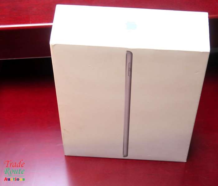 Apple iPad 6th Gen 2018 | MR7F2HC/A | WiFi  only | 32GB | Space Grey | A1893 | RETINA IPad6