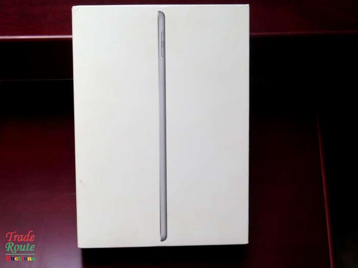 Apple iPad 6th Gen 2018 | MR7F2HC/A | WiFi  only | 32GB | Space Grey | A1893 | RETINA IPad6