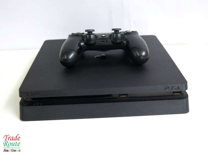 Sony PS4 PlayStation 4 SLIM console - CUH-2016A - Jet Black  *** SONY PS4 ***