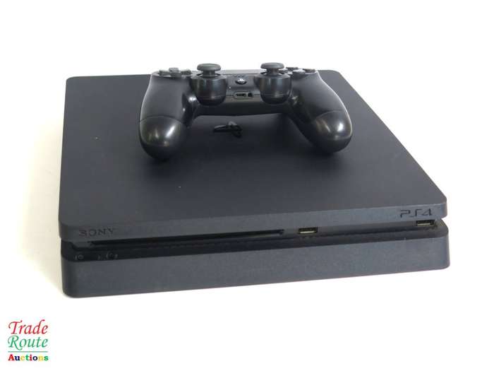 Sony PS4 PlayStation 4 SLIM console - CUH-2016A - Jet Black  *** SONY PS4 ***