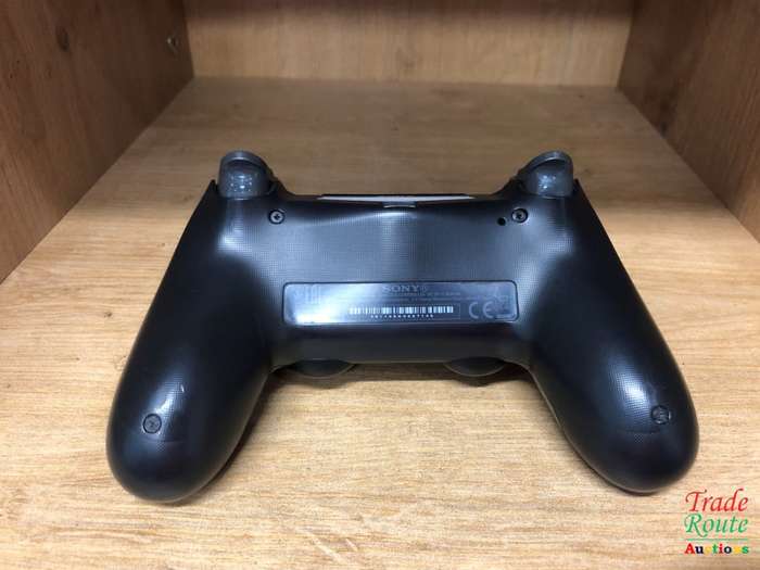 BLACK - SONY PS4 DUALSHOCK 4 Wireless Controller - for the PlayStation 4