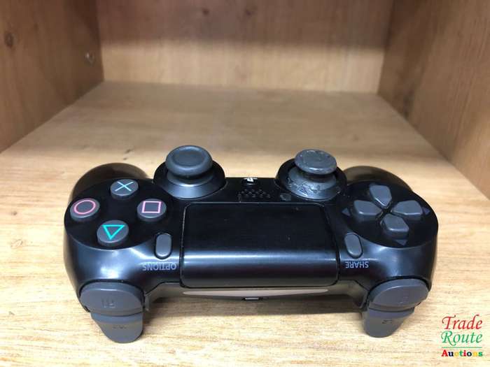 BLACK - SONY PS4 DUALSHOCK 4 Wireless Controller - for the PlayStation 4