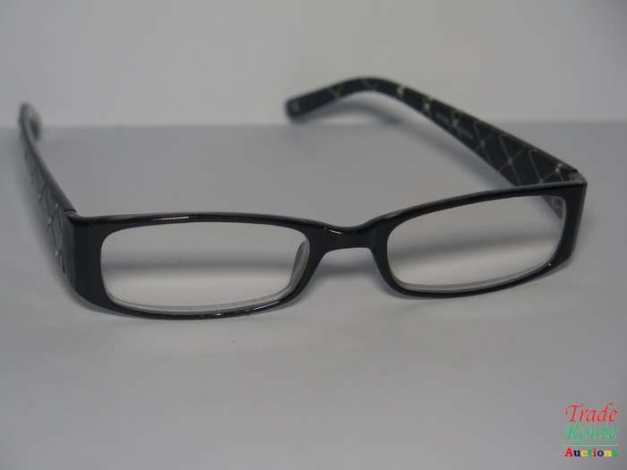 X-TRA VISION Fashion Reading Glasses - with matching case  [ +3.00 ]