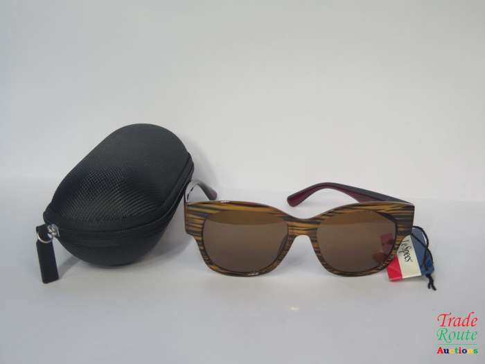 Le Specs LES-15-216 Polarized Sunglass in Hard Case