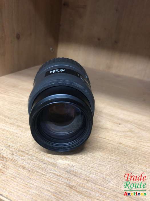 Pentax-F Zoom 70-200 mm f/ 4-5.6 Lens