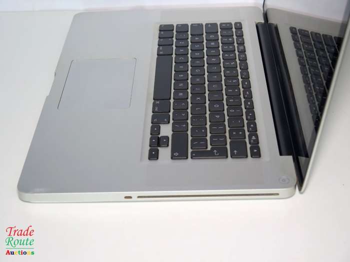 Apple MacBook Pro 15.4-inch | Core i7 2.0GHz | 6GB RAM | 500GB HDD