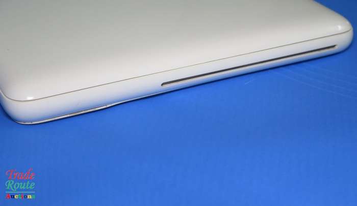 MacBook 13.3-inch | Core 2 DUO 2.4GHz | 2GB RAM | 250GB HDD | Nvidia Geforce Graphics
