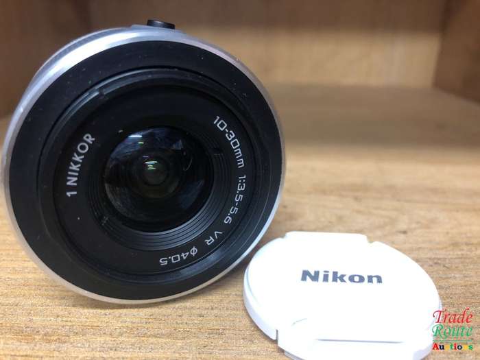 Nikon 1 Nikkor 10-30mm lens for Nikon 1 Series Mirroless Digital cameras - WHITE