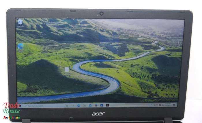Acer Aspire ES 15 (MODEL ES1-572) 15.6inch Laptop | CORE i3 6006U 6th Gen 2.0GHZ | 4GB RAM | 2TB HDD