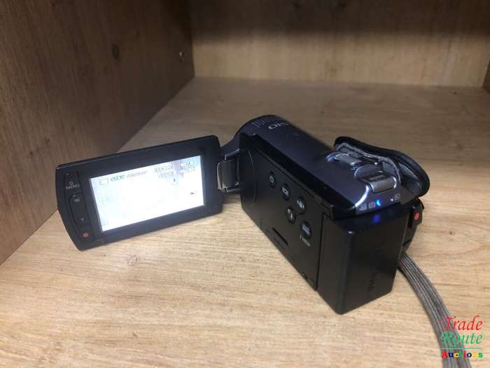 Samsung HMX-H204 Full HD 1920x1080 Camcorder [ 16GB SSD - SOLID STATE DRIVE ]