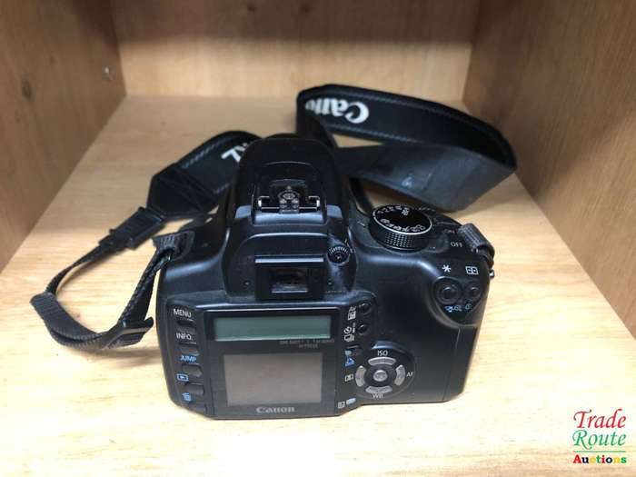 Canon EOS 350D Digital SLR camera (BLACK) WITH 18-55 mm EFS LENS