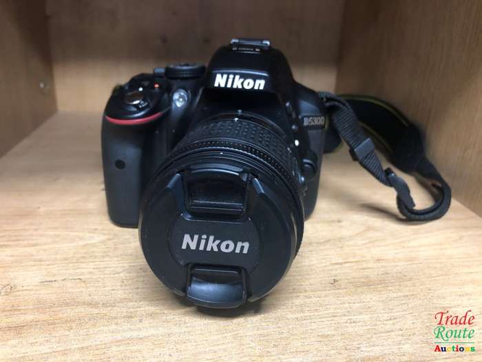NIKON D5300 DSLR CAMERA BODY [ WiFi & GPS] - [ 24.2 MP ] - [ DX ] WITH 18-55 VR  Lens Kit