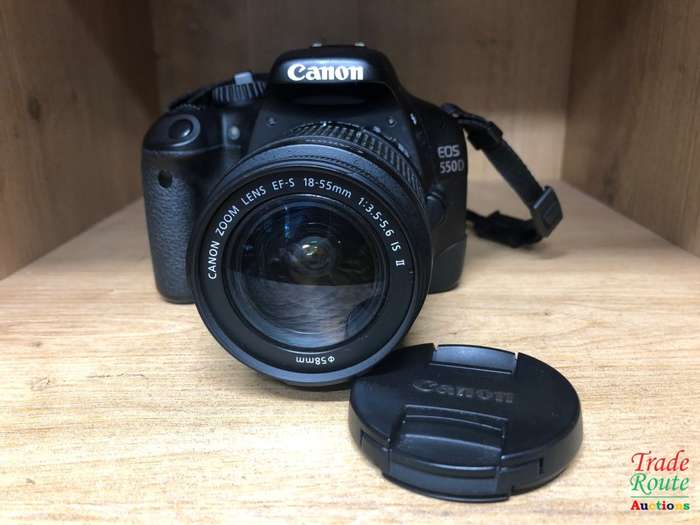 Canon EOS 550D Digital SLR camera Kit with Canon 18-55 Lens