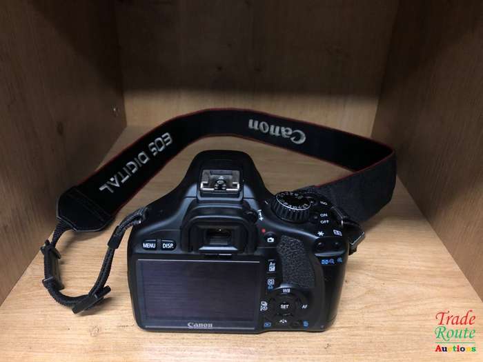 Canon EOS 550D Digital SLR camera Kit with Canon 18-55 Lens