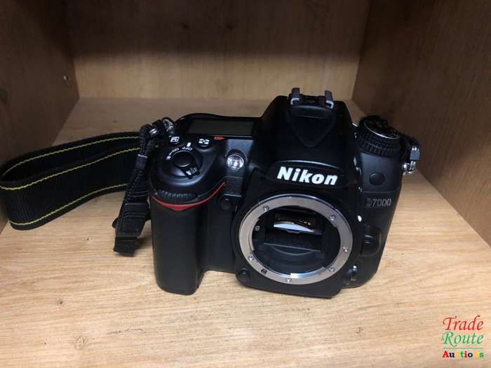 NIKON D7000 DSLR CAMERA Body (ONLY) 16.2 Megapixels
