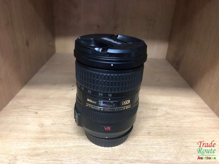 Nikon 18-200mm f/3.5-5.6G ED-IF AF-S DX VR Telephoto Zoom Lens for Nikon Digital