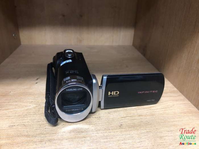 Samsung (infinitec) HMX-F90 52x Optical Zoom HD Recording HDMI Camcorder Handycam