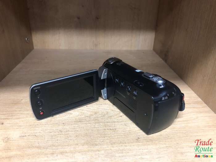 Samsung (infinitec) HMX-F90 52x Optical Zoom HD Recording HDMI Camcorder Handycam