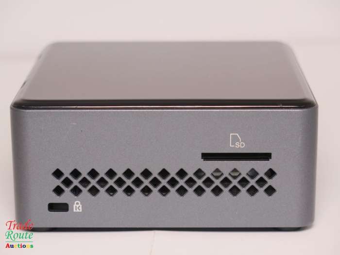 Intel NUC Mini-PC BOXNUC7CJYH | CORE i7 4300 2.0GHz | 3GB RAM | 240GB SSD DESKTOP PC