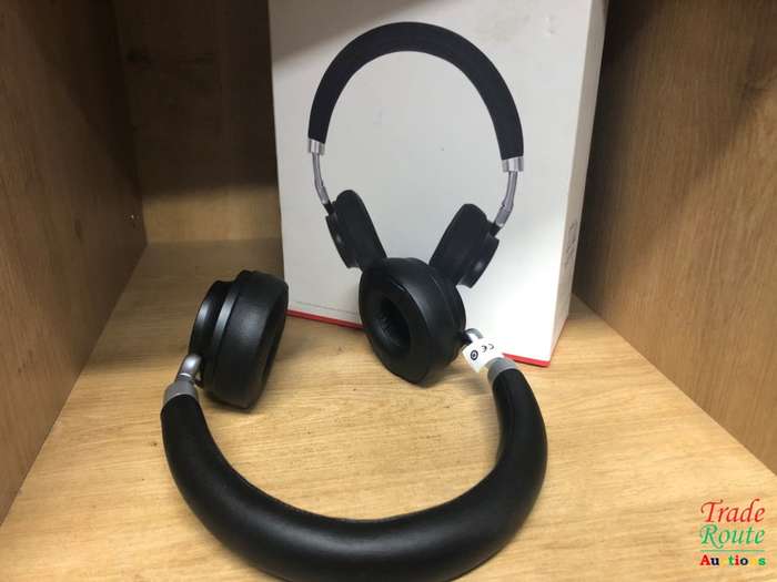 H-001 Wireless Bluetooth Headphones in Box