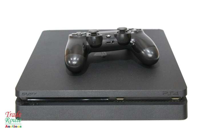 Sony PS4 PlayStation 4 SLIM console CUH-2216A - Jet Black  *** SONY PS4 ***