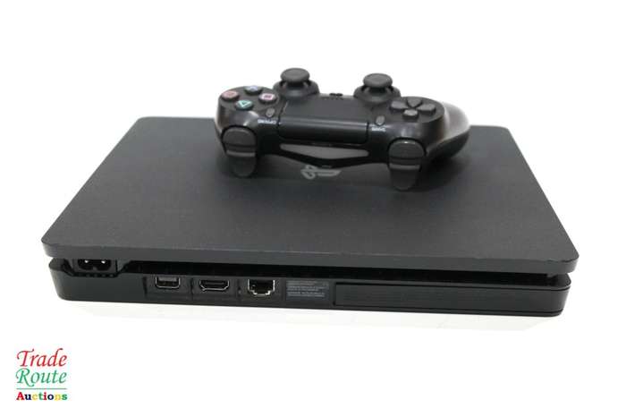 Sony PS4 PlayStation 4 SLIM console CUH-2216A - Jet Black  *** SONY PS4 ***