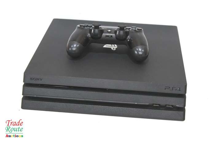Sony Playstation 4 Console Pro 1TB [CUH-7216b] PS4 PRO + 1 Wireless Controller