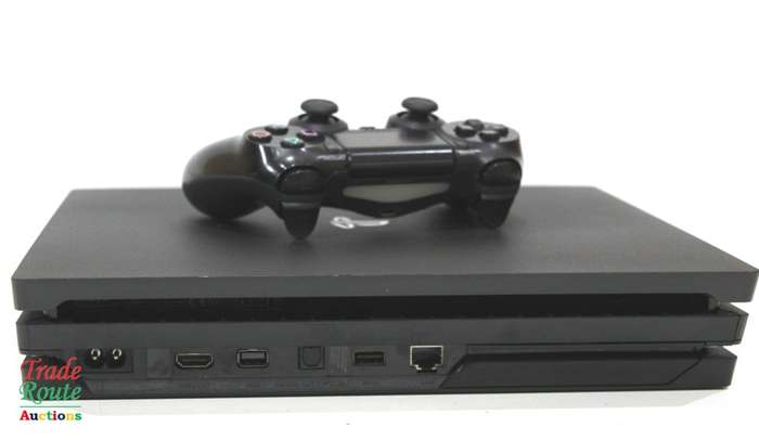 Sony Playstation 4 Console Pro 1TB [CUH-7216b] PS4 PRO + 1 Wireless Controller