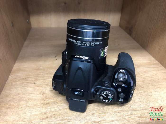 Nikon COOLPIX P600 Digital Camera (Black)