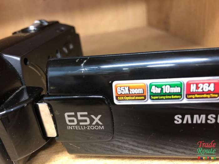 Samsung  SMX-F40BP Ultra Zoom Camcorder (Black)