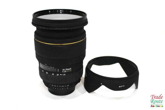 for Spares or Repair - Sigma Zoom 24-70mm 1: 2.8 EX DG MACRO Lens (NIKON MOUNT)