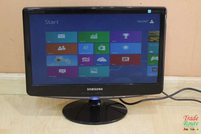 Samsung B1930N 18.5" Widescreen LCD Monitor (High Gloss Black)