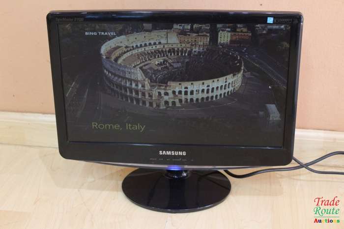Samsung B1930N 18.5" Widescreen LCD Monitor (High Gloss Black)