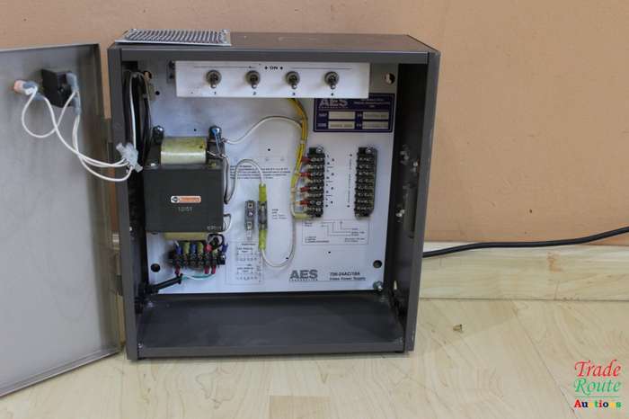AES 726-24AC/18A Video Power Supply