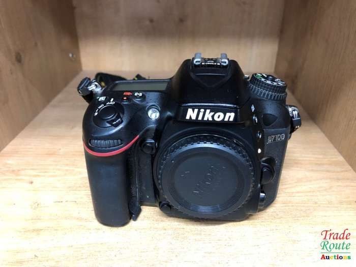 Nikon D7100 DSLR Camera (Body Only) [ 24.1 Megapixels ] Professional Camera Body
