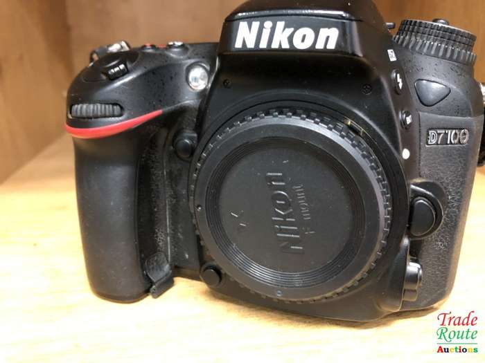 Nikon D7100 DSLR Camera (Body Only) [ 24.1 Megapixels ] Professional Camera Body