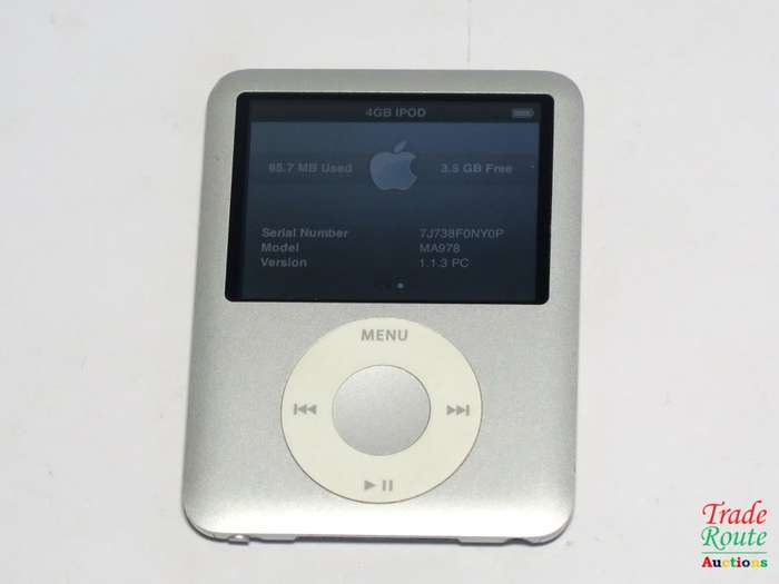 Apple iPod Nano | Silver | 4GB | 3rd Generation | MA978