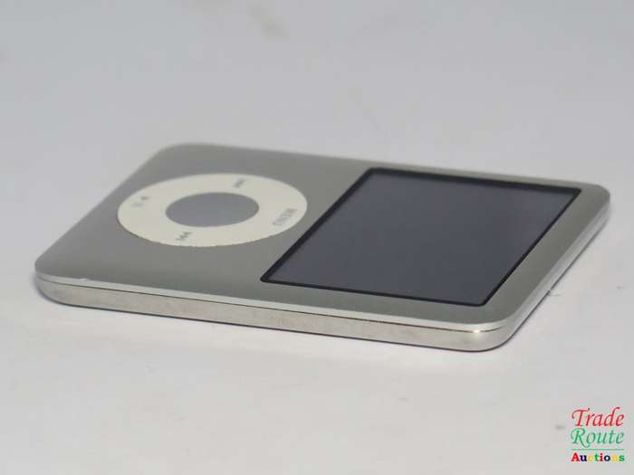 Apple iPod Nano | Silver | 4GB | 3rd Generation | MA978
