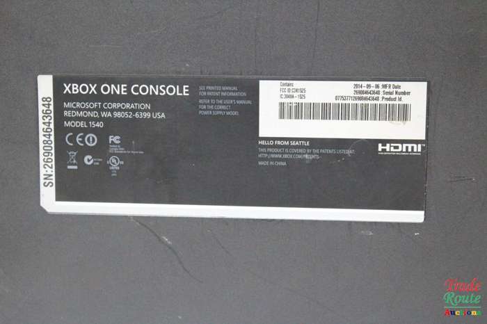 Microsoft Xbox One 500GB Model 1540 Gaming Console + 1 Controller