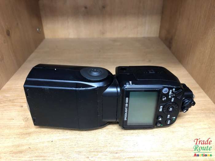 Nikon SB-5000 AF Speedlight Flash for Nikon DSLR Cameras