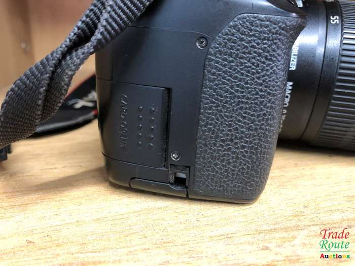 Canon EOS 500D Digital SLR camera 15.1 Megapixels With 18-55mm IS II Lens