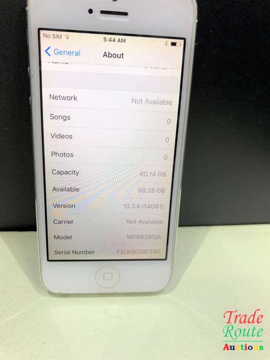 APPLE IPHONE 5 - A1429 - 64GB Smart Phone - MD663SO/A