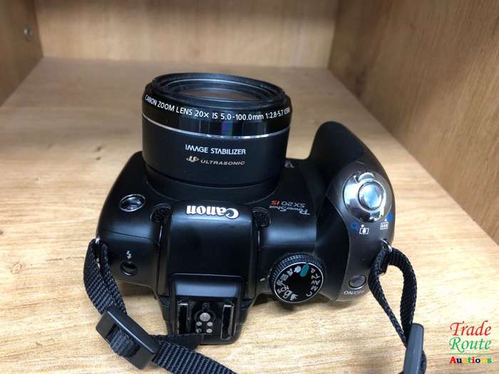 Canon PowerShot SX20 IS Digital Camera (12.1 Megapixel, 20x Optical Zoom) 2.5 inch LCD