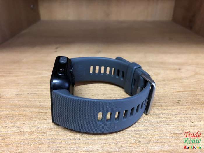Garmin Forerunner 30 GPS Running Watch with Wrist-based Heart Rate - IN  BOX