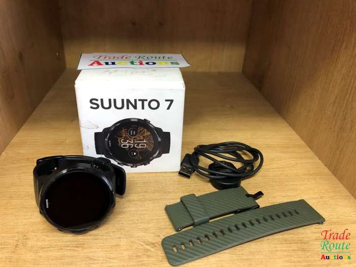 Suunto 7 - GPS Multisport GPS Smartwatch + includes Additional Strap set