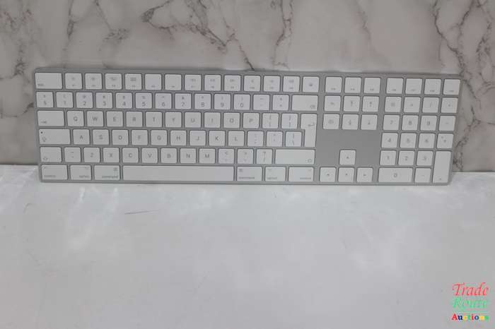 Apple A1843 Wireless Rechargeable Bluetooth Magic Keyboard With Numeric Keypad