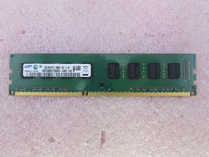 Samsung 4GB PC3-10600U 1333MHz DDR3 RAM Memory Module M378B5273DH0-CH9