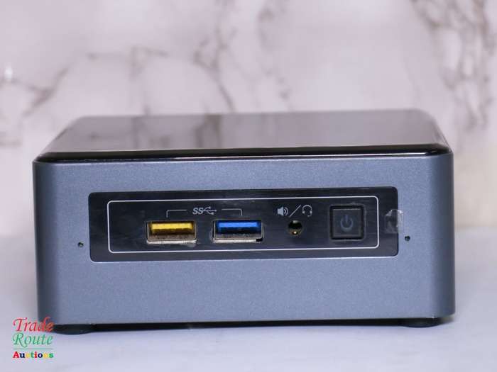 Intel NUC Mini-PC BOX NUC6CAYS | Intel Celeron J3455 1.5GHz | 4GB RAM | 32GB SSD DESKTOP PC